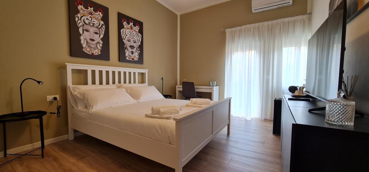 Di Fresco Apartments - Holiday House パレルモ エクステリア 写真